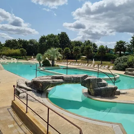 Camping De L Orangerie De Lanniron Mobilhome Esprit Zen R26 Quimper Exterior photo